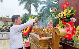 PHƯỜNG HOÀNG MAI TỔ CHỨC TRANG TRỌNG LỄ 
DÂNG HƯƠNG TẠI NGHĨA TRANG LIỆT SĨ