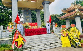XÃ YÊN BÀI TỔ CHỨC LỄ DÂNG HƯƠNG, THẮP NẾN TRI ÂN CÁC ANH HÙNG LIỆT SĨ NHÂN KỶ NIỆM 78 NĂM NGÀY THƯƠNG BINH - LIỆT SĨ (27/7/1947 – 27/7/2025)
