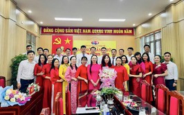 CHI BỘ PHÒNG KINH TẾ XÃ TRUNG GIÃ TỔ CHỨC ĐẠI HỘI NHIỆM KỲ 2025-2030