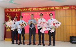 Đảng ủy - HĐND - UBND - UBMTTQ Việt Nam xã Mê Linh công bố các Quyết định về công tác cán bộ