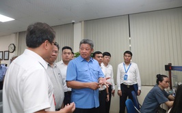 Đồng chí Nguyễn Mạnh Quyền, Phó Chủ tịch UBND Thành phố về chỉ đạo, hướng dẫn tại Phường Lĩnh Nam.