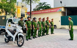 Công an xã Hoài Đức ra quân đảm bảo trật tự văn minh đô thị, trật tự an toàn giao thông