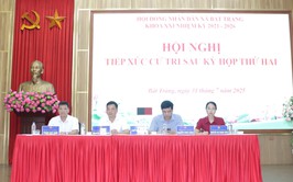 Đại biểu Hội đồng nhân dân xã Bát Tràng khóa XXI, nhiệm kỳ 2021-2026 tiếp xúc cử tri sau Kỳ họp thứ hai