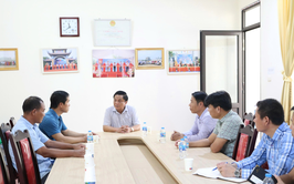Chủ tịch UBND xã Trần Thanh Hoài khảo sát hoạt động các nhà văn hoá trên địa bàn xã Mê Linh