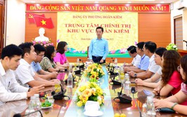 Đoàn Đảng ủy phường Hoàn Kiếm làm việc với Ủy ban MTTQ Việt Nam phường và Trung tâm Chính trị khu vực Hoàn Kiếm