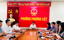 CHỦ TỊCH UBND PHƯỜNG CHỦ TRÌ HỌP GIAO BAN TRIỂN KHAI NHIỆM VỤ TRỌNG TÂM 6 THÁNG CUỐI NĂM 2025 VỚI PHÒNG PHÒNG VĂN HÓA - XÃ HỘI