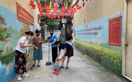 Hội LHPN phường Phương Liệt đồng loạt ra quân tổng vệ sinh môi trường