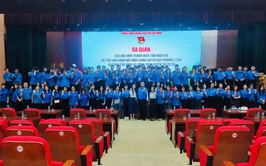 Tuổi trẻ xung kích hỗ trợ chính quyền hai cấp: Ra quân đội hình tình nguyện hỗ trợ Dịch vụ công tại cơ sở