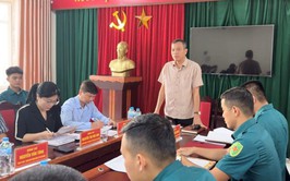 Đồng chí Bí thư Đảng ủy xã An Khánh làm việc với Ban chỉ huy Quân sự xã