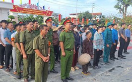 Xã Hát Môn ra quân vệ sinh môi trường chào mừng Đại hội đại biểu Đảng bộ
