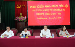Đại biểu HĐND thành phố Hà Nội tiếp xúc cử tri sau kỳ họp thứ 25.