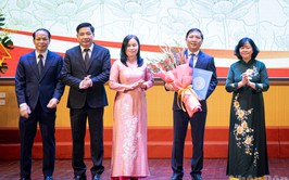 [Ảnh] Bí thư Thành ủy Hà Nội trao quyết định về công tác cán bộ tại xã Quang Minh
