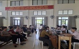 Phòng giao dịch NHCSXH Thanh Oai tổ chức phiên giao dịch cố định tại điểm giao dịch xã Dân Hòa