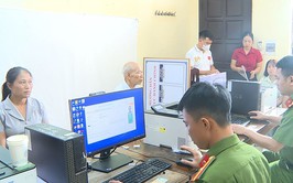 Phúc Thọ triển khai đồng bộ công tác cấp đổi Thẻ đảng viên đảm bảo tiến độ, chất lượng