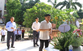 Lễ dâng hương Đài tưởng niệm Chủ Tịch Hồ Chí Minh