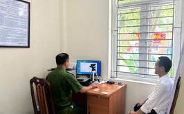 Đảng bộ Phường Tây Tựu đổi thẻ đảng viên cho trên 1100 đảng viên