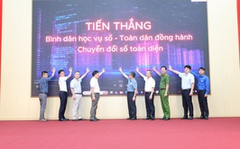 Xã Tiến Thắng tổ chức lễ phát động phong trào “Bình dân học vụ số” và hưởng ứng chiến dịch “45 ngày đêm” ra quân hỗ trợ hoạt động chuyển đổi số tại các xã, phường trong giai đoạn đầu thực hiện chính quyền địa phương 2 cấp