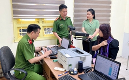 Đảng bộ phường Thanh Xuân đẩy mạnh công tác cấp đổi thẻ Đảng, hoàn thành sớm tiến độ