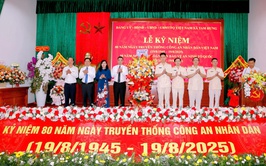 TAM HƯNG: PHÁT HUY TRUYỀN THỐNG 80 NĂM CÔNG AN NHÂN DÂN VIỆT NAM, ĐẨY MẠNH PHONG TRÀO TOÀN DÂN BẢO VỆ AN NINH TỔ QUỐC