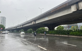 Ngày 19/8, Hà Nội có mưa vừa, mưa to và dông; đêm mưa giảm dần