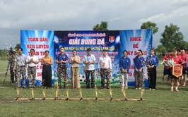 Khai mạc giải bóng đá thanh niên xã Nội Bài lần thứ nhất năm 2025
