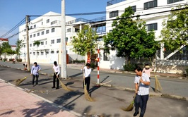 Xã Sơn Đồng ra quân tổng vệ sinh môi trường