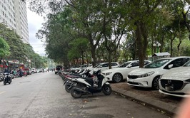 TẠM DỪNG HOẠT ĐỘNG TRÔNG GIỮ PHƯƠNG TIỆN TRÊN VỈA HÈ, LÒNG ĐƯỜNG PHỤC VỤ LỄ KỈ NIỆM DIỄU BINH, DIỄU HÀNH 80 NĂM CÁCH MẠNG THÁNG 8 VÀ QUỐC KHÁNH 2/9
