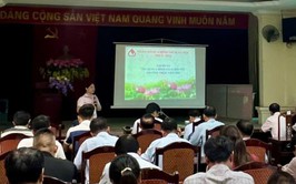 Phòng Giao dịch NHCSXH Phúc Thọ tập huấn nghiệp vụ tín dụng chính sách cho trưởng thôn tại xã Phúc Thọ