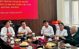 Khương Đình: Tổ chức gặp mặt cán bộ lão thành, người có công nhân kỷ niệm 80 năm Cách mạng tháng Tám và Quốc khánh 2/9
