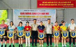 THÔN TÂN TRUNG CHÙA TỔ CHỨC GIẢI BÓNG CHUYỀN HƠI