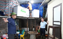 Lãnh đạo phường kiểm tra công tác ứng phó với ảnh hưởng của áp thấp nhiệt đới do bão số 5 gây ra