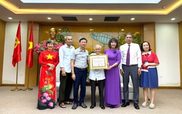 Phường Đống Đa tri ân, tặng quà người có công nhân dịp kỷ niệm 80 năm Quốc khánh nước Cộng hoà xã hội chủ nghĩa Việt Nam (02/9/1945 - 02/9/2025)