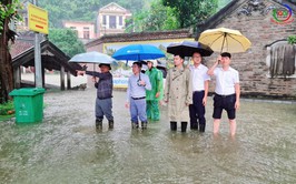 Chủ tịch UBND xã Quốc Oai kiểm tra, chỉ đạo công tác khắc phục ảnh hưởng mưa bão tại khu vực Chùa Thầy