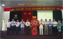 Công an xã Hương Sơn tổ chức ra mắt Chi hội cựu Công an nhân dân xã Hương Sơn, từng bước kiện toàn các tổ chức chính trị