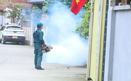 Xã Phúc Thọ phun hóa chất chủ động phòng, chống dịch sốt xuất huyết