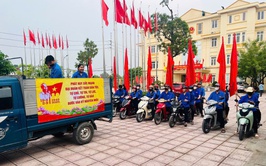 Phòng Văn Hóa - Xã Hội Xã Ngọc Hồi tổ chức tuyên truyền kỷ niệm 80 năm Cách mạng Tháng Tám và Quốc khánh 2-9