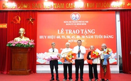 Xã Bình Minh: 42 đảng viên được trao tặng huy hiệu Đảng đợt 2/9/2025