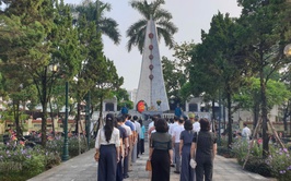 PHƯỜNG PHÚ LƯƠNG VIẾNG NGHĨA TRANG LIỆT SỸ NHÂN KỶ NIỆM 80 NĂM CÁCH MẠNG THÁNG TÁM VÀ QUỐC KHÁNH 2/9