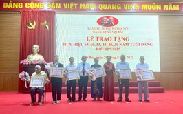 55 ĐẢNG VIÊN ĐẢNG BỘ XÃ NỘI BÀI ĐƯỢC TRAO TẶNG, TRUY TẶNG HUY HIỆU ĐẢNG ĐỢT 2/9