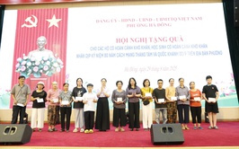 Phường Hà Đông tặng quà cho 193 gia đình, học sinh có hoàn cảnh khó khăn trên địa bàn