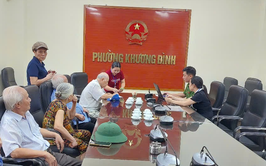 Khương Đình: Tổ chức chi tặng quà nhân dân dịp Quốc khánh 2/9