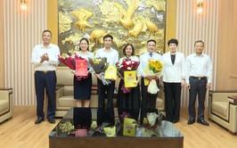 Ban Thường vụ Đảng uỷ xã An Khánh trao Quyết định về công tác cán bộ