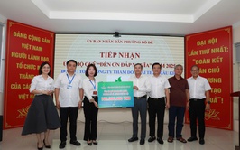 Phường Bồ Đề tiếp nhận ủng hộ Quỹ đền ơn đáp nghĩa năm 2025
