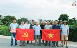 Thôn Ngô Sài rực rỡ cờ đỏ chào mừng Đại hội Đảng bộ xã Quốc Oai lần thứ I, nhiệm kỳ 2025–2030