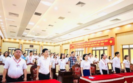 Xã Quảng Oai tổ chức lễ chào cờ đầu tuần – Khơi dậy khí thế thi đua, quyết tâm thực hiện nhiệm vụ xã mới