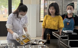 Phát huy vai trò của các phường, xã trong việc kiểm tra, giám sát, phát hiện sớm và xử lý kịp thời các nguy cơ mất an toàn thực phẩm từ cơ sở