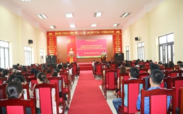 Đảng ủy xã Hòa Phú: Tổ chức lớp Bồi dưỡng chính trị Hè năm 2025 