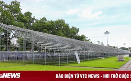Toàn cảnh khán đài tại Quảng trường Ba Đình phục vụ lễ Quốc khánh 2/9