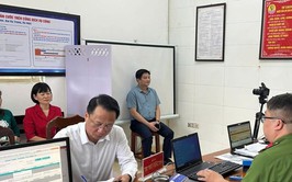 Phường Hai Bà Trưng: Làm việc 3 ca đổi thẻ Đảng cho hơn 6.000 đảng viên
