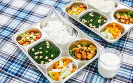 Hoài Đức triển khai thực hiện hỗ trợ bữa ăn bán trú cho học sinh Tiểu học năm học 2025 – 2026